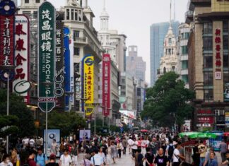 Vietnam’s Debt-to-GDP Ratio Soars to Record High, Neighbors Take Notice as Government Implements Safe Debt Management Measures