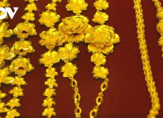 High gold demand sets record, prices expected to rise further this year?