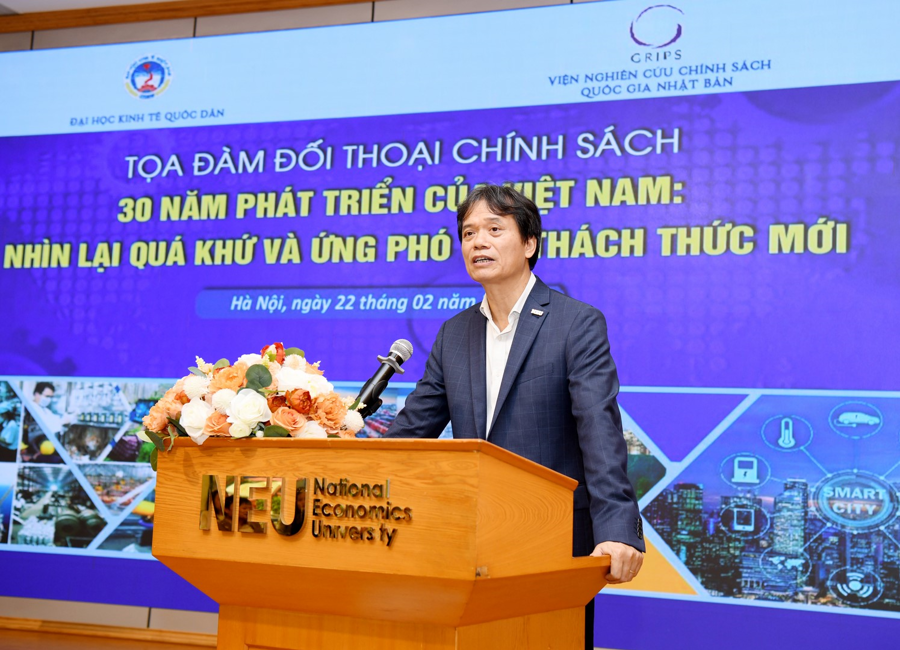 Expert Reveals 5 Policies to Make Vietnam a High-income Country