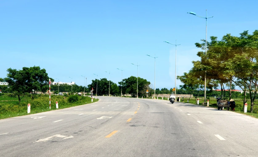 Thanh Hoa launches multiple billion-dollar road construction projects.