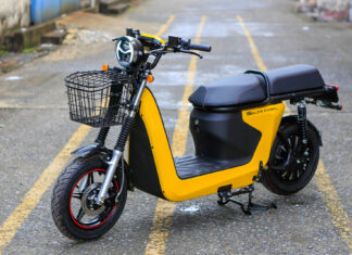 Drivers only need to pay a deposit of over 2 million VND to buy Selex Motors electric motorcycles