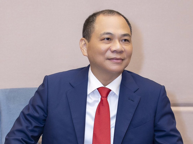 Billionaire Pham Nhat Vuong Invests in Electric Vehicle Charging Station Development
