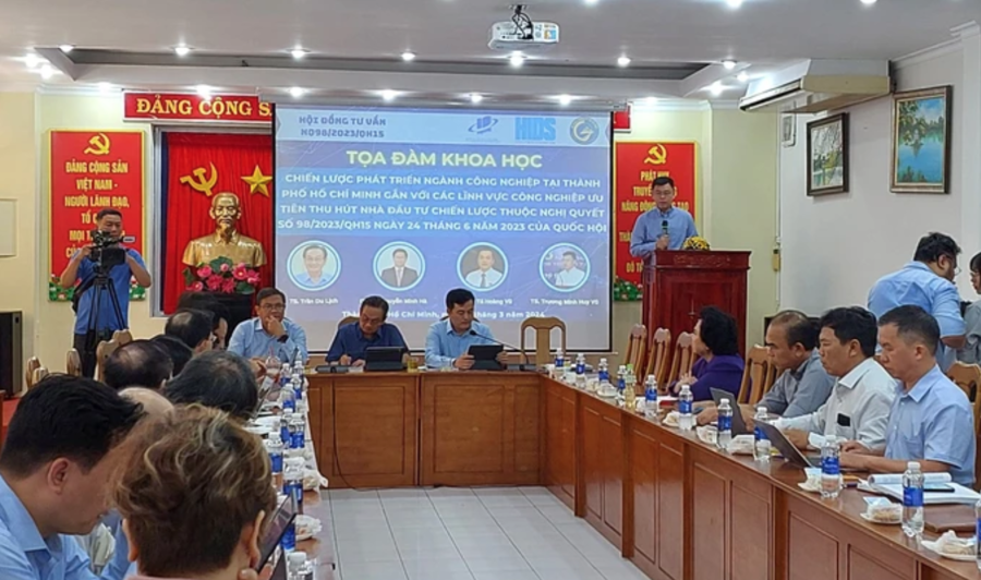 Developing Industries in Ho Chi Minh City: Directional but Undefined Main Industry