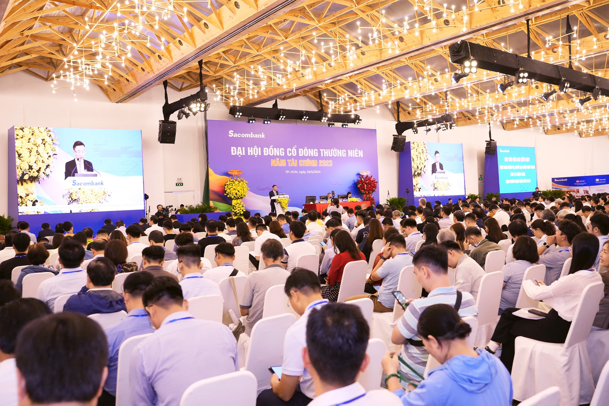 2024: Sacombank accelerates business, digital transformation; sets goal to complete restructuring ahead of schedule