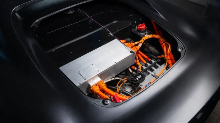 The World’s Fastest Charging Electric Vehicle Battery Unveiled: 80% Charge in Under 5 Minutes, and It’s Not From China