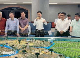 The Congressional Delegation Inspects Novaland’s Aqua City Project