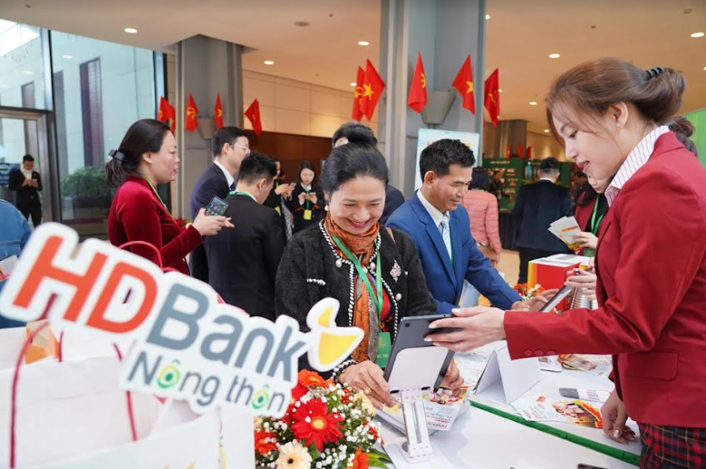 “Bridging the ‘Market Gap’: How Banks Can Accelerate Customer Growth”