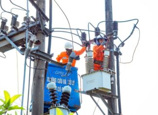 The Power of Persuasive Copy: Crafting a Compelling Headline
“The Electricity Conundrum: Navigating the Complexities of Rising and Falling Rates”