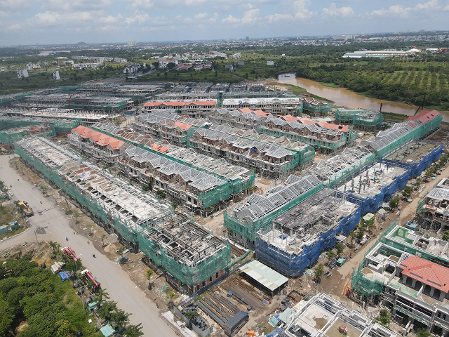 Which Province Has the Most Social Housing Projects Allowed for Sale in August?