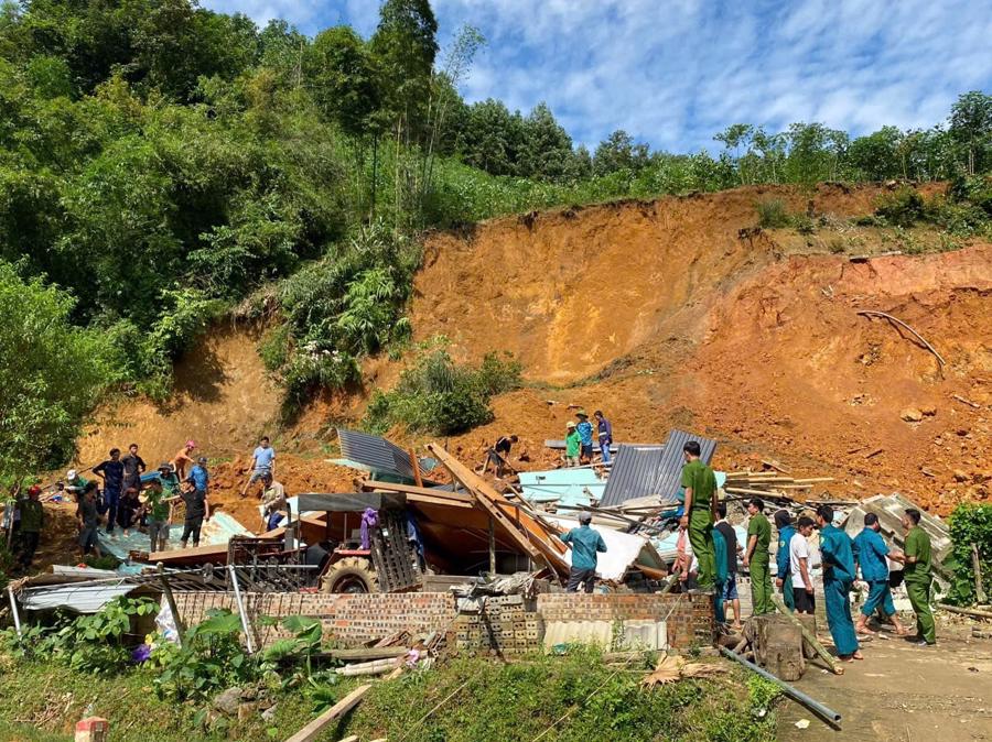 Devastating Floods Wreak Havoc in North Central Vietnam
