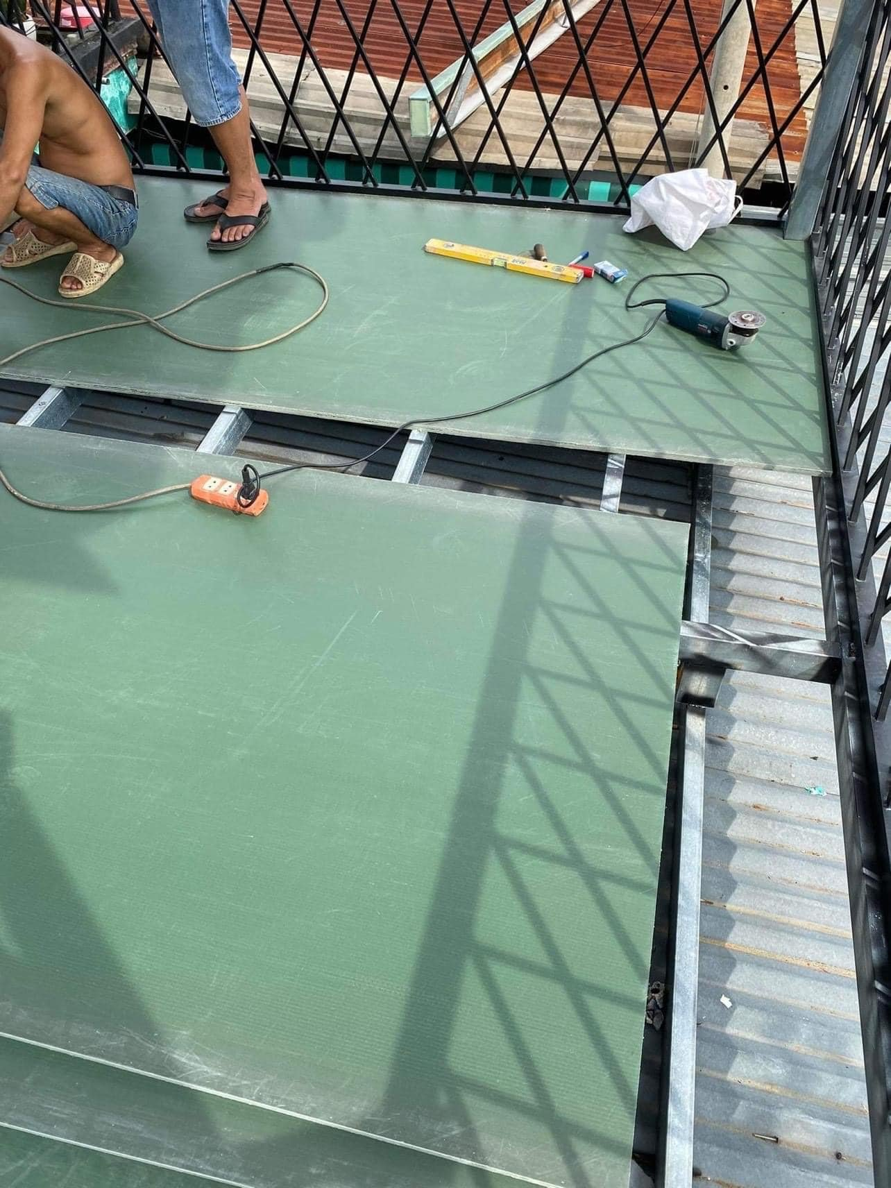 The Company’s “Trash-to-Treasure” Secret: Breathing New Life into 20-25 Tons of Plastic Waste Daily, Transforming It into Construction Lumber.