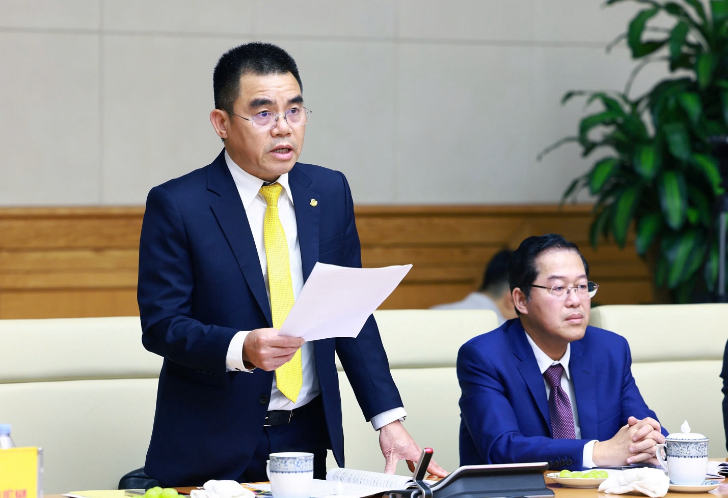 Sure, I can assist with that.
“LPBank’s Proposals at the Permanent Deputy Prime Minister’s Conference with Commercial Banks: Optimizing Financial Strategies for a Brighter Vietnam”