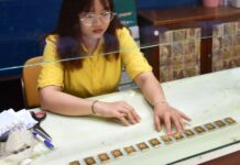 Today’s Gold Price Update: Small Retailers Push SJC Gold Bar Prices to 128 Million VND per Tael