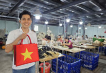“Customized Products with the Vietnamese Flag Design are Flying off the Shelves, Manufacturers Struggle to Keep Up with Demand.”