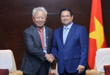 “Asia Infrastructure Investment Bank President Forecasts Double-Digit Growth for Vietnam”