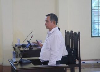 “Former Chairman of Tan Tan Company Faces Prosecution: A Case for Ethical Leadership”
Let me know if you would like me to provide any further refinement or additional ideas to ensure it aligns with your vision.