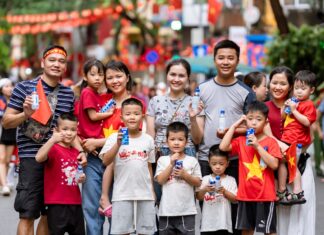 “Vinamilk and Vietnam Shine on National Day.”