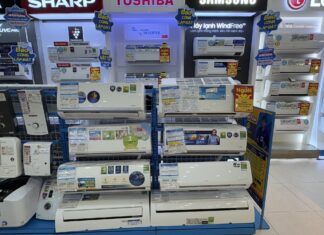 10/10 Electronics Market: Air Conditioners and Washing Machines Slashed by Millions of Dong