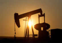 Russia’s Oil Dilemma: Record 16-Month Exports Amid Plummeting Revenues—What’s Driving the Paradox?