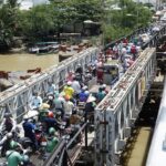 Dismantling Long Kiểng Iron Bridge After Half a Century of Existence