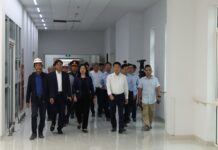 Deputy Prime Minister Le Thanh Long Inspects Progress of Two Major Healthcare Projects in Ninh Binh