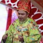 “Tự Long’s ‘Apple’ Rice: The World’s Finest Grain, Live Streamed”