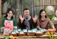 NSND Tu Long Sells Nearly 6 Tons of Rice in Just 2 Hours of Livestreaming