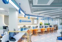 Which Bank Offers the Highest Savings Interest Rate in October 2025?