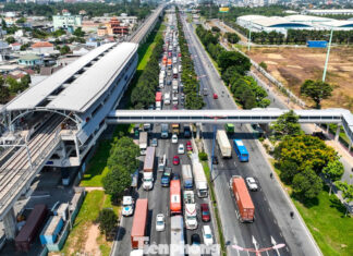 Strategic Placement of 8 Elevators Across 7 Pedestrian Overpasses at Metro Station No. 1