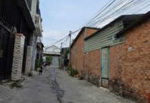 Spontaneous Residential Settlements Emerging on Encroached Land