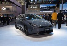 Toyota Corolla 2026 Unveiled: Camry-Inspired Front, Massive Screen, Could Revive Sales in Vietnam Against Civic, Mazda3