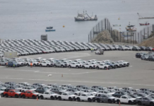 Tesla’s Missed Opportunity: Chinese EV Sales Surge with 40% Lower Prices as US Giant Lags Behind Without Showroom Expansion