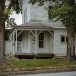 5-Bedroom House for Just $1: Why It’s Still a Tough Sell