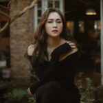 Vietnamese Supermodel Turned CEO Exports 1.5 Tons of Passion Fruit to Australia, Sells Thousands of Coffee Products on Amazon