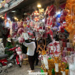 Christmas Decorations Hit the Streets Early, Offering ‘Soft’ Prices from the Start of the Season