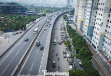 Hanoi Installs Speed Cameras, Yet ‘120-Meter Street’ Transforms into Massive Parking Lot