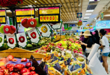 American Fruits Flood Vietnamese Market: Can Local Produce Compete?