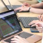 Year-End Stock Market: Macroeconomic Pressures and Geopolitical Risks