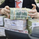 Unusual Moves by Banking Giants Amid Rising Deposit Interest Rates