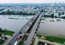 Vietnam’s Engineering Marvel: 11,000-Ton Bridge Elevated by 1.25 Meters Using Revolutionary Technology
