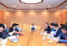 “Hanoi Vice Chairman Directs Resolution of Maintenance Fee Payments to Apartment Management Boards”