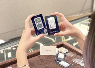 Silver Prices Reverse Course After Hitting Peak