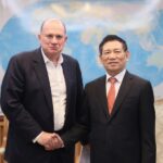 Deputy Prime Minister Hồ Đức Phớc Meets with AIA Group Chairman Mark Tucker