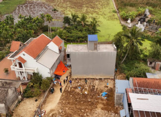 Misfit House in Hai Phong Relocated to Its Rightful Place