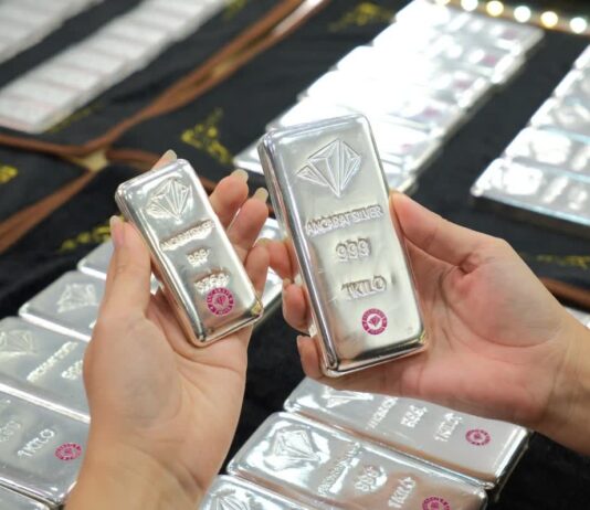 Silver Prices Reverse, Heading South