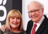 Unbelievable Story in the Warren Buffett Family: Only Daughter Didn’t Know Her Father Was a Billionaire Until Her 20s, Once Worked as a Food Delivery Person and Newspaper Vendor to Earn Money