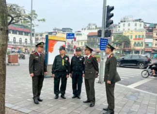 The Only Professional Company Portrait Securing Order in Hanoi’s Hoan Kiem Lake Area