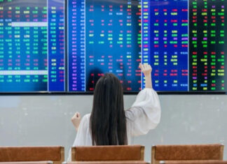 Bank Stocks Roar to Life