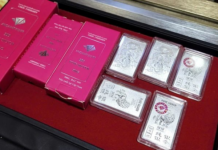 Global Silver Prices Plummet, Domestic Silver Drops Over 200,000 VND per Tael