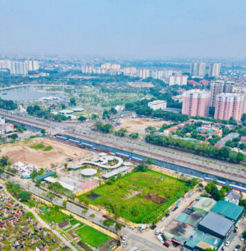 Giant Serpent-Shaped Structure Set to Unveil in the Heart of Hanoi